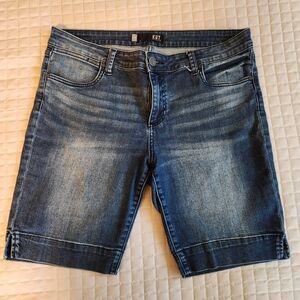 Kut from the Kloth Bermuda shorts